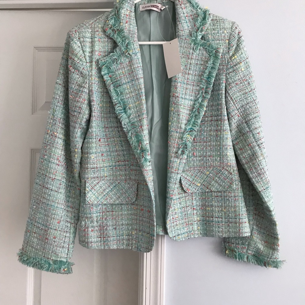 Spring color blazer tweed look